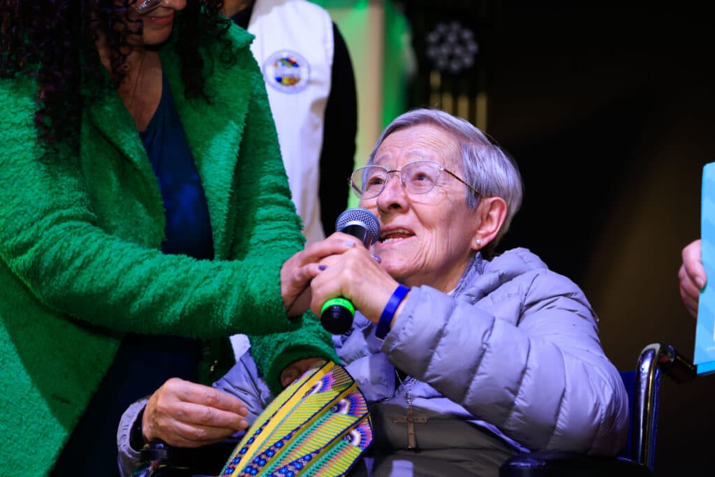 Nunnan Cecilia Naranjo Botero mottog det hedersfulla priset ”Ett helt liv” (2025)